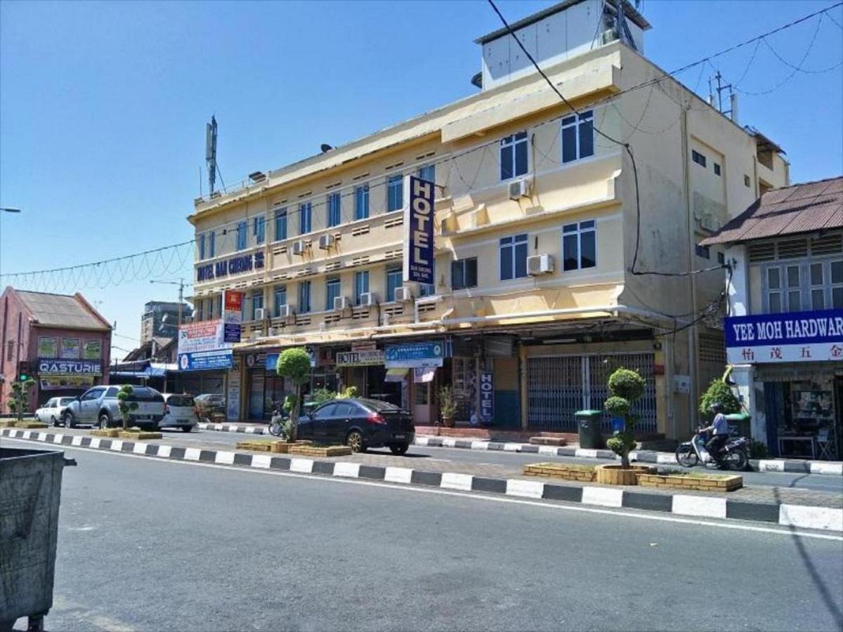 Oyo 90743 Hotel Ban Cheong Кангар Екстер'єр фото