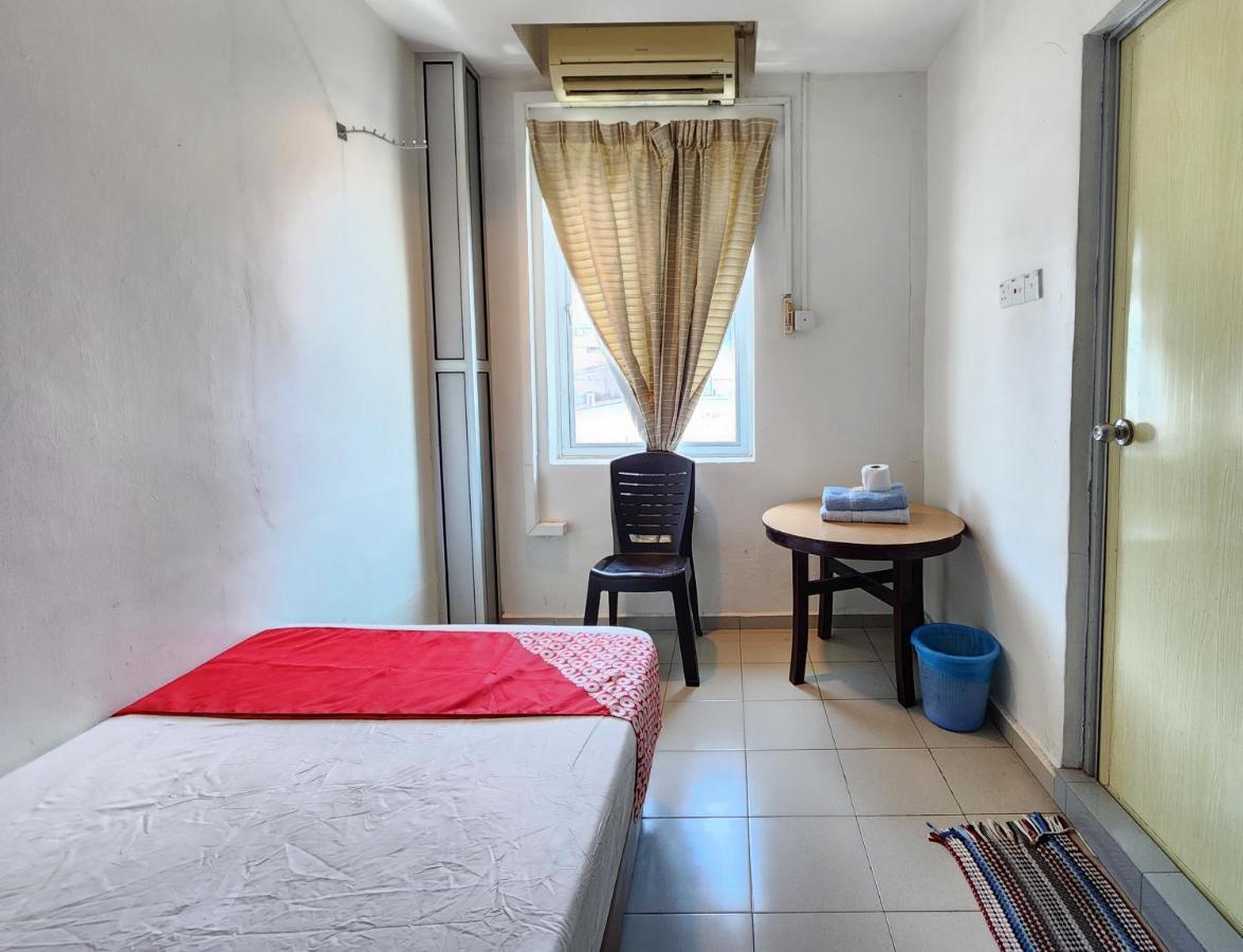 Oyo 90743 Hotel Ban Cheong Кангар Екстер'єр фото