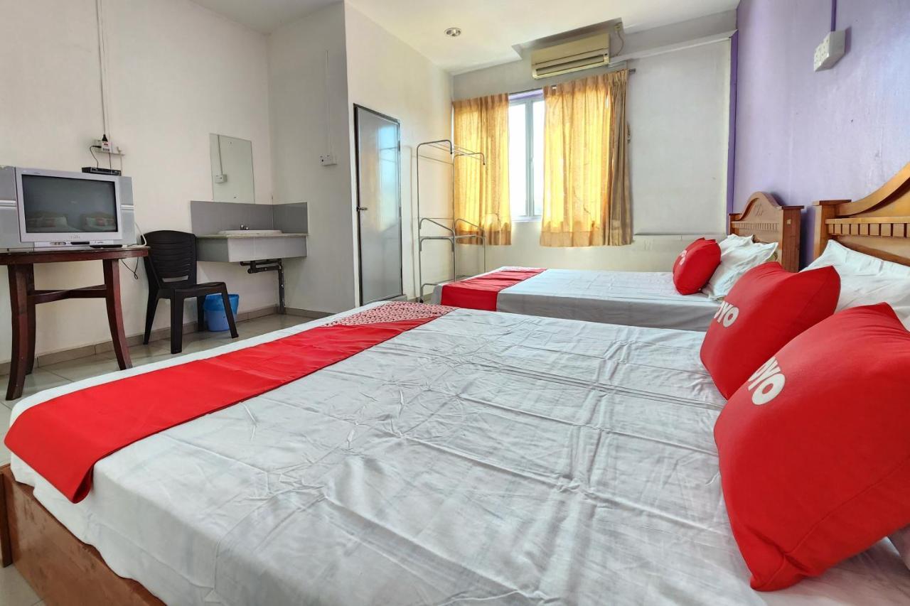 Oyo 90743 Hotel Ban Cheong Кангар Екстер'єр фото